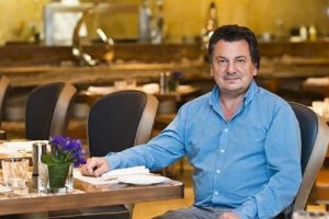 Vedat Milor 'Denize itildim' demişti... Restoran ortağından a&ccedil;ıklama geldi