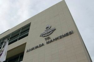 AYM'den 'hak ihlali' a&ccedil;ıklaması: Karar AYM'nin bildiride yer alan d&uuml;ş&uuml;nceleri desteklediği anlamına gelmez