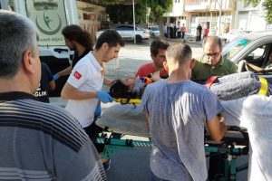 Otomobil yayaya &ccedil;arptı: 1 yaralı