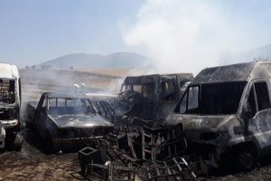 Arazide başladı, hurdalık deposuna sı&ccedil;radı: Ara&ccedil;lar bu hale geldi