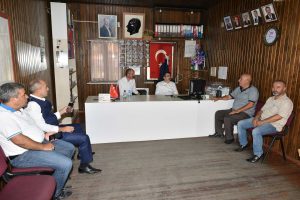 Bursa Yıldırım Belediye Başkanı Yılmaz, Değirmen&ouml;n&uuml; ve Kurtoğlu mahallelerini ziyaret etti