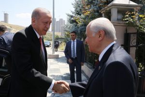Cumhurbaşkanı Erdoğan'dan Bah&ccedil;eli'ye evinde ziyaret