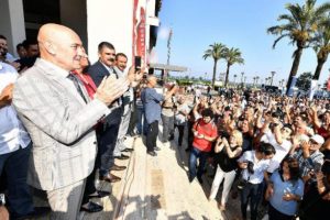 İzmir'de 5 bin 80 iş&ccedil;iye bin lira zam