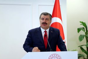 Sağlık Bakanı Koca: Hedefimiz israfların &ouml;n&uuml;ne ge&ccedil;mek