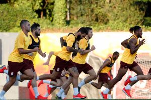 Galatasaray yeni sezon hazırlıklarını s&uuml;rd&uuml;rd&uuml;