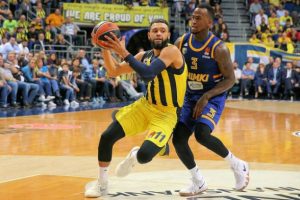 Tyler Ennis, Maccabi Tel Aviv yolunda