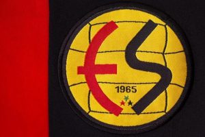 Eskişehirsporlu futbolcular antrenmana &ccedil;ıkmadı!