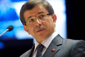 Ahmet Davutoğlu'ndan 'akraba kayırmacılığı' &ccedil;ıkışı