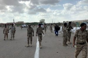 Yemen'de askeri ge&ccedil;it t&ouml;renine &ccedil;ifte saldırı: &Ccedil;ok sayıda &ouml;l&uuml; var
