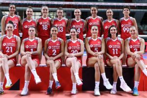 Voleybolda kadın milliler olimpiyat bileti peşinde