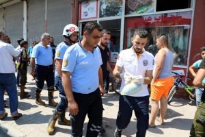 Kasap, parmaklarını kıyma makinesine kaptırdı