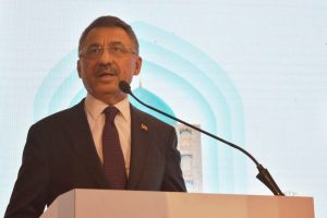 Fuat Oktay'dan CHP'li Bekaroğlu'na hakaret davası