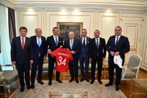 İmamoğlu'na tebrik ziyaretleri