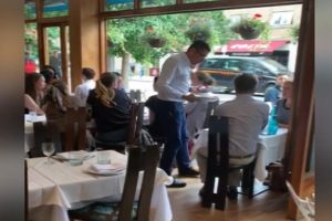 T&uuml;rk restoran m&uuml;d&uuml;r&uuml;, m&uuml;şterinin hayatını kurtardı