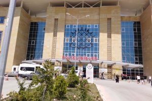 Hastanenin 2'nci katından d&uuml;şen kadın hayatını kaybetti