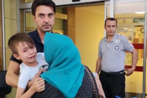 Bursa'da k&uuml;&ccedil;&uuml;k Alperen'e, sokak k&ouml;peği saldırdı