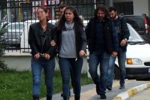 &Uuml;vey babasını taciz iddiasıyla &ouml;ld&uuml;ren kadının kızından şok s&ouml;zler