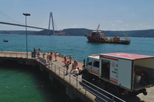İstanbul Boğazı'nda nefes kesen tatbikat