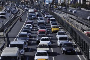 Trafiğe kaydı yapılan taşıt sayısı y&uuml;zde 27,4 azaldı