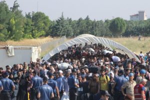 18 bin Suriyeli bayram i&ccedil;in &uuml;lkesine gitti