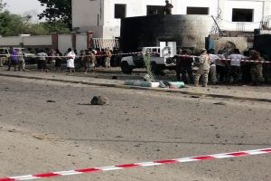 Yemen'de f&uuml;ze ve intihar saldırılarında 51 kişi &ouml;ld&uuml;