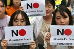 Japonya, G&uuml;ney Kore'yi imtiyazlı ticaret listesinden &ccedil;ıkardı