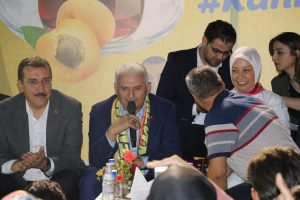 Binali Yıldırım, Cumhurbaşkanı Erdoğan'ı rehberine bakın nasıl kaydetmiş!