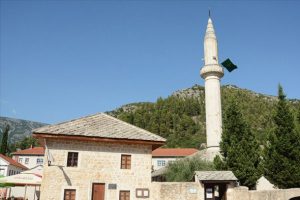 Beş asırlık Osmanlı camisi ihtişamıyla b&uuml;y&uuml;l&uuml;yor