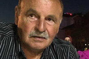 Ağa&ccedil; keserken canından oldu