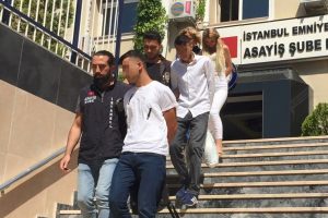 Sevgili gibi dolaşıp hırsızlık yaptılar!