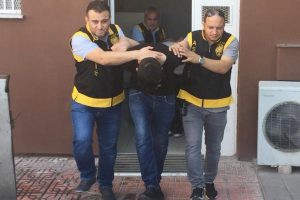 Mezun olduğu okuldan hırsızlık yapan gen&ccedil; tutuklandı