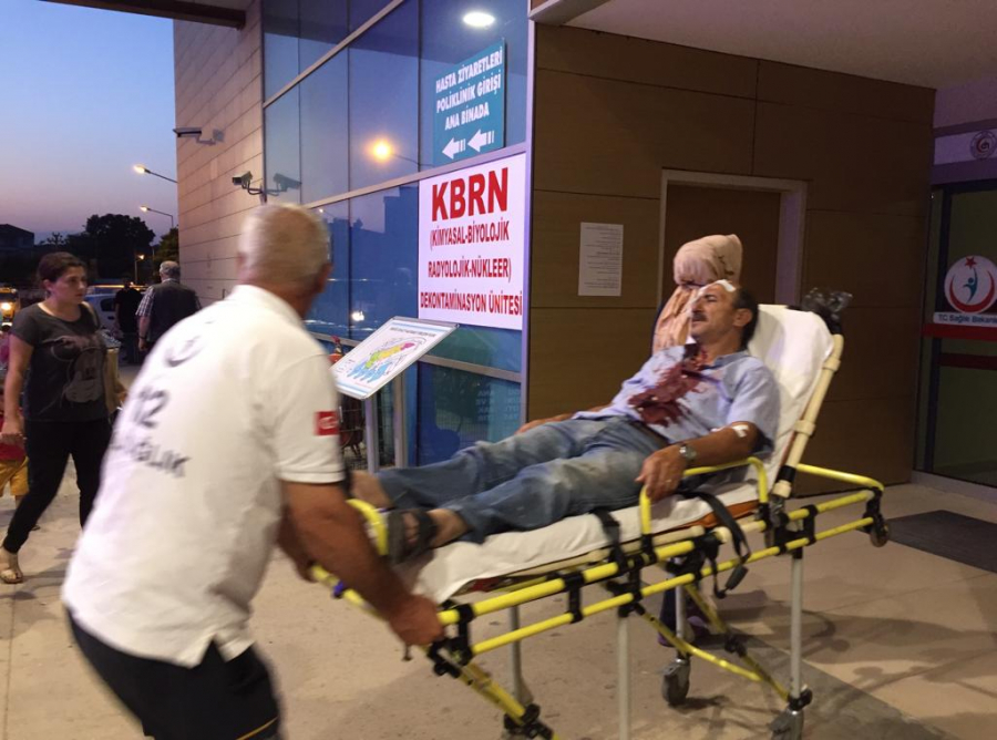 Bursa'da amca oğulları '100 TL' i&ccedil;in birbirine girdi