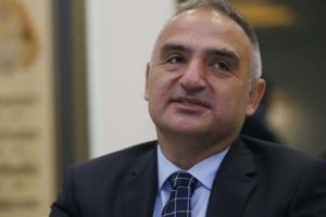 K&uuml;lt&uuml;r ve Turizm Bakanı Ersoy'dan bayram tatili a&ccedil;ıklaması