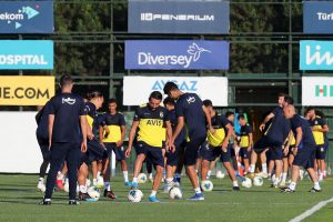 Fenerbah&ccedil;e, yeni sezon hazırlıklarını s&uuml;rd&uuml;rd&uuml;