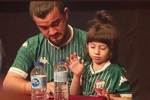 Cumhurbaşkanı Erdoğan'dan Bursalı minik Zeynep'e ila&ccedil; m&uuml;jdesi