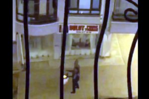 Etrafa rastgele ateş a&ccedil;an 'Arap' lakaplı kişi g&ouml;zaltına alındı
