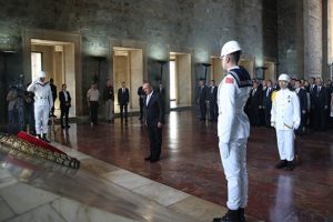 B&uuml;y&uuml;kel&ccedil;iler Anıtkabir'i ziyaret etti