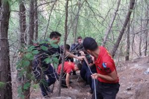 Doğa y&uuml;r&uuml;y&uuml;ş&uuml;nde &ccedil;aya d&uuml;ş&uuml;p boğuldu