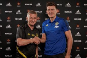 Harry Maguire, rekor &uuml;cretle ManU'da