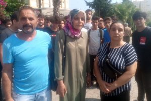 İki gencin hayatını kaybettiği motosiklet kazasında sanığın s&ouml;zleri aileleri &ccedil;ileden &ccedil;ıkardı