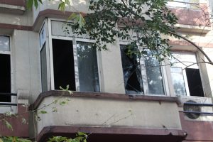 Beyoğlu'ndaki yangında mahsur kalanları itfaiye kurtardı