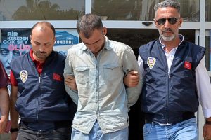 Katil zanlısını polis b&ouml;yle yakaladı