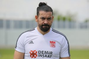 Servet &Ccedil;etin: "Sivasspor ligde olmazsa olmaz"
