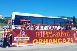 Bursalı UltrAslan'lar takımlarını Ankara'da yalnız bırakmadı