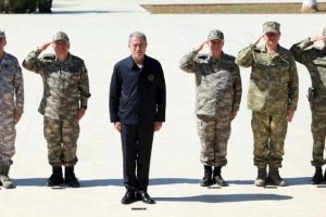 Bakan Akar'dan &ccedil;ok net 'Kıbrıs' mesajı: M&uuml;saade etmeyiz