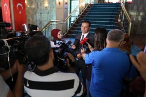 İmamoğlu atama eleştirilerine yanıt verdi
