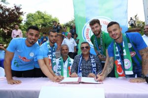 &Ccedil;aykur Rizespor'da 5 imza birden