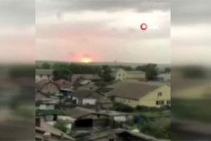 Rusya'da m&uuml;himmat deposunda patlama: 10 yaralı