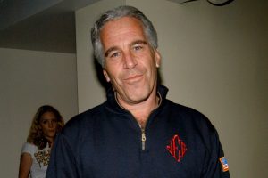 ABD'li milyarder Jeffrey Epstein h&uuml;cresinde &ouml;l&uuml; bulundu