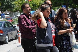 Evlerden hırsızlık zanlıları yakalandı